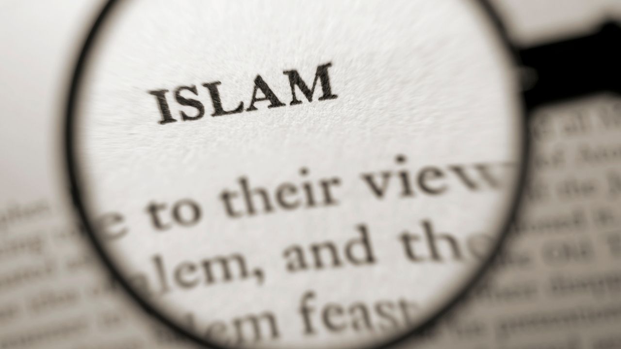 Hz Muhammed Kimdir? İslam Tarihini Değiştiren Hayatı, Öğretileri ve Etkisi